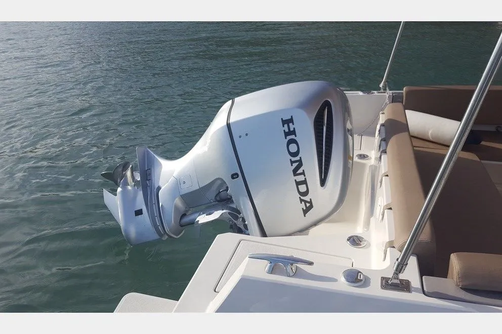 Charter a 7.5m Atlantis 7.5 Motor Boat in Split