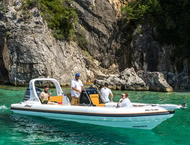 Rent a 8m Boat in Gouvia