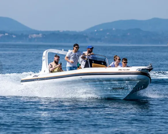 Rent a 8m Boat in Gouvia