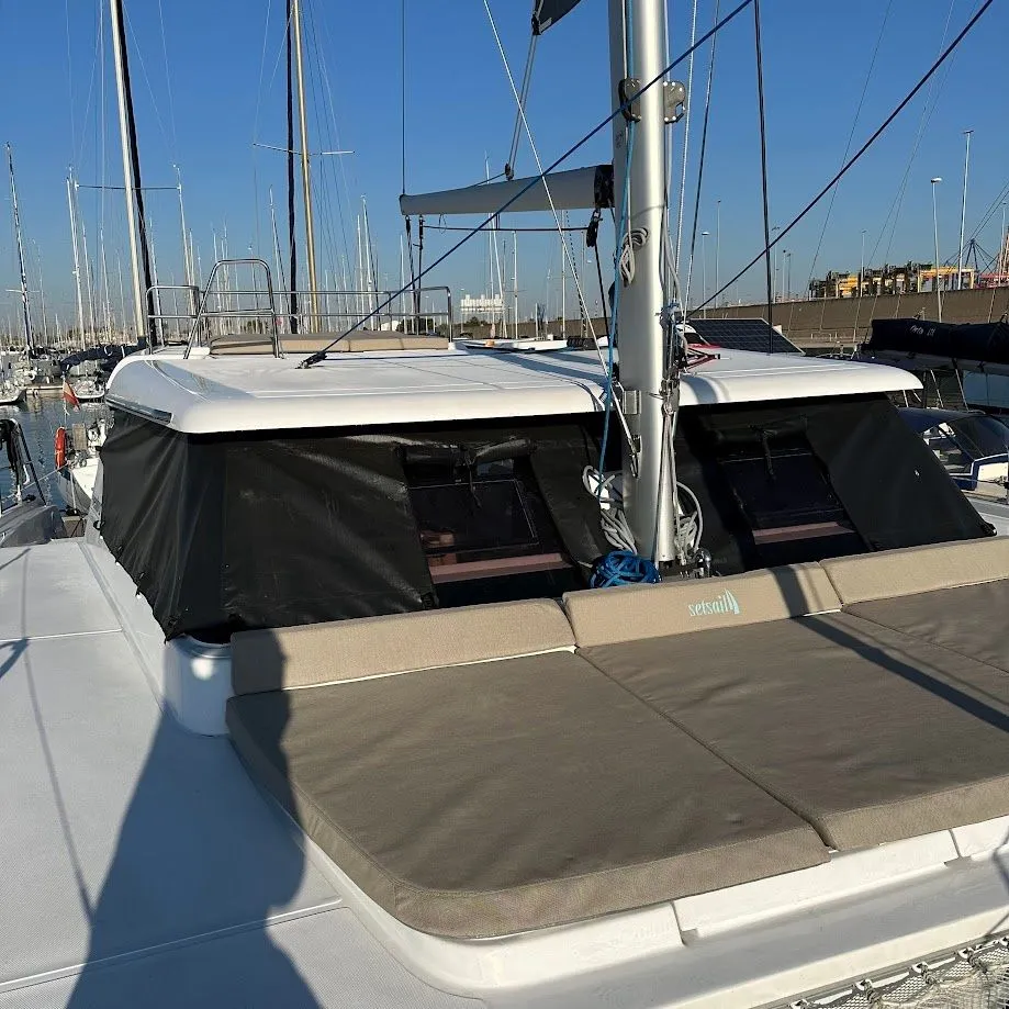 Charter a 10.9m Catamaran Aventura 37 in Denia