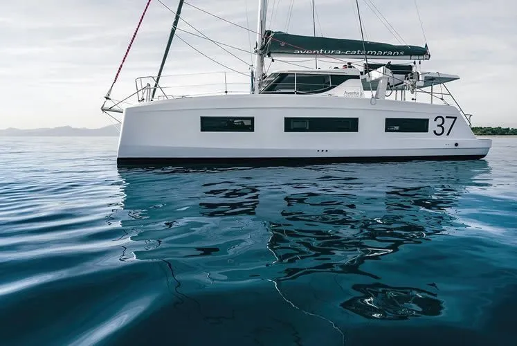 Чартер Manalua - 3