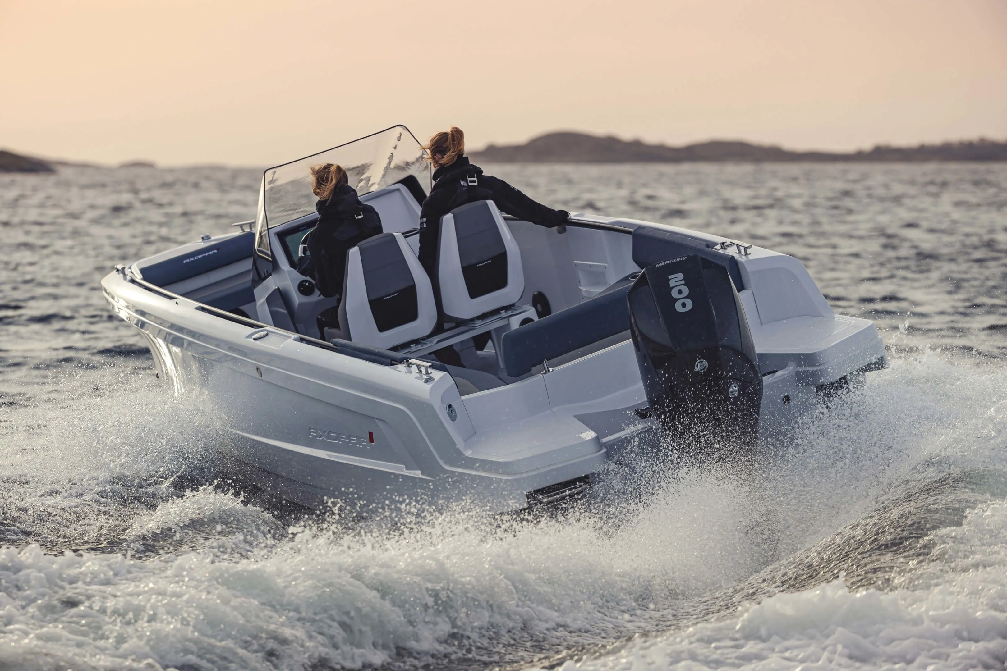 L'O Three Charter Boat