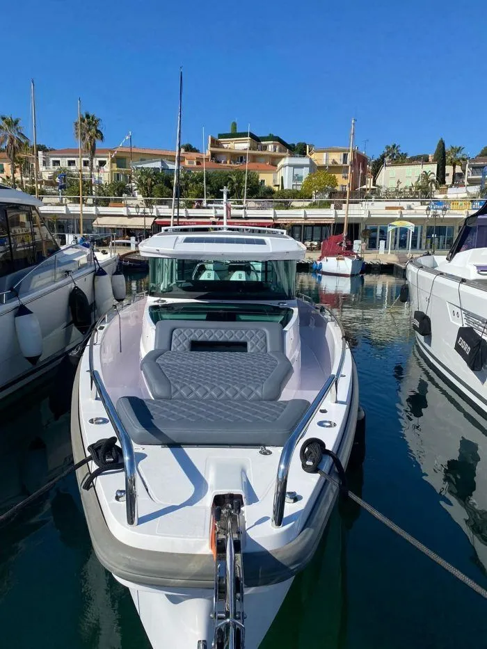11.2m Saint-Jean-Cap-Ferrat Axopar 37 Hire