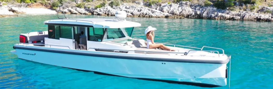 Boat - Rent a 11.2m Axopar 37 Motor Yacht in Split