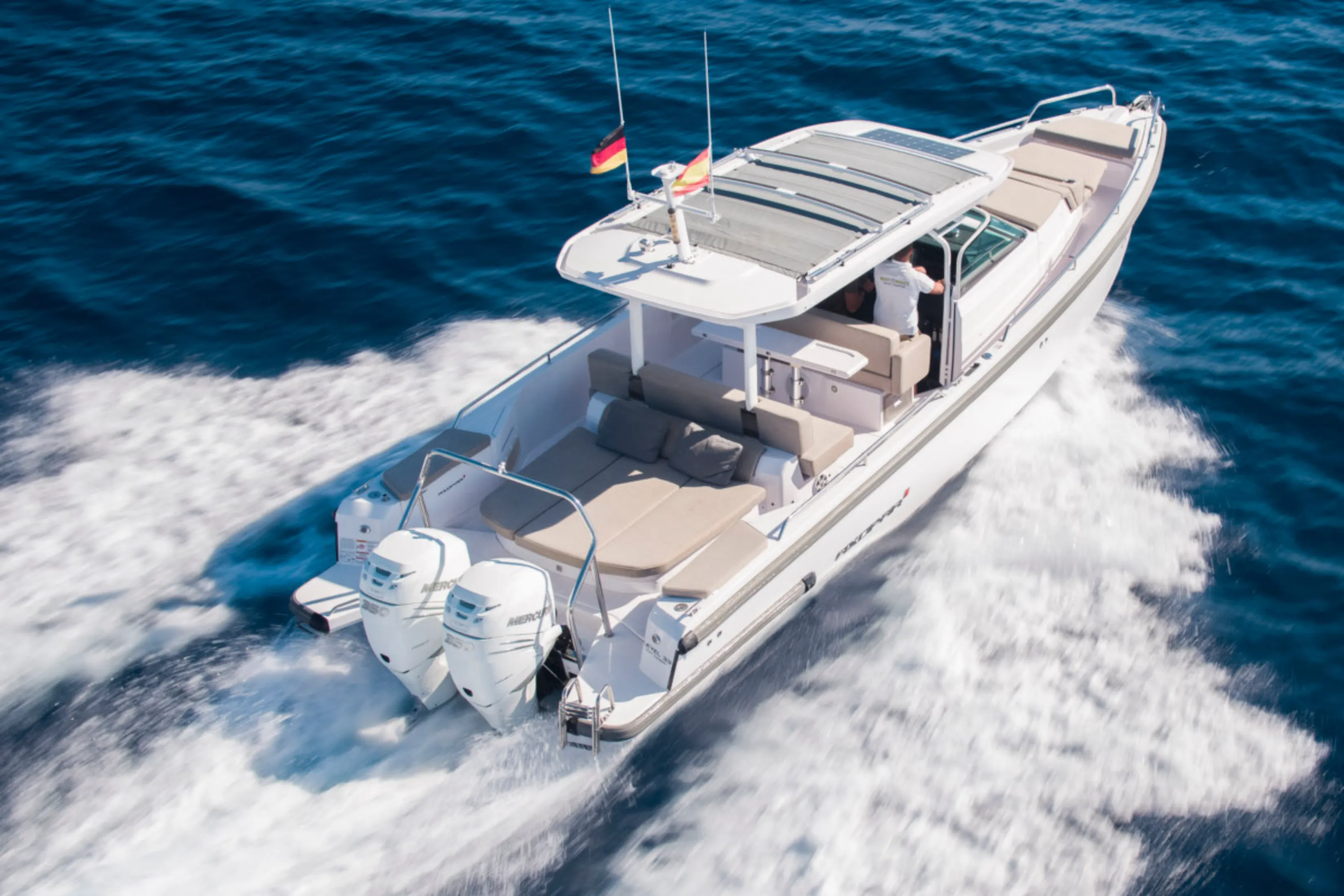 Level 33 Charterboot - 4