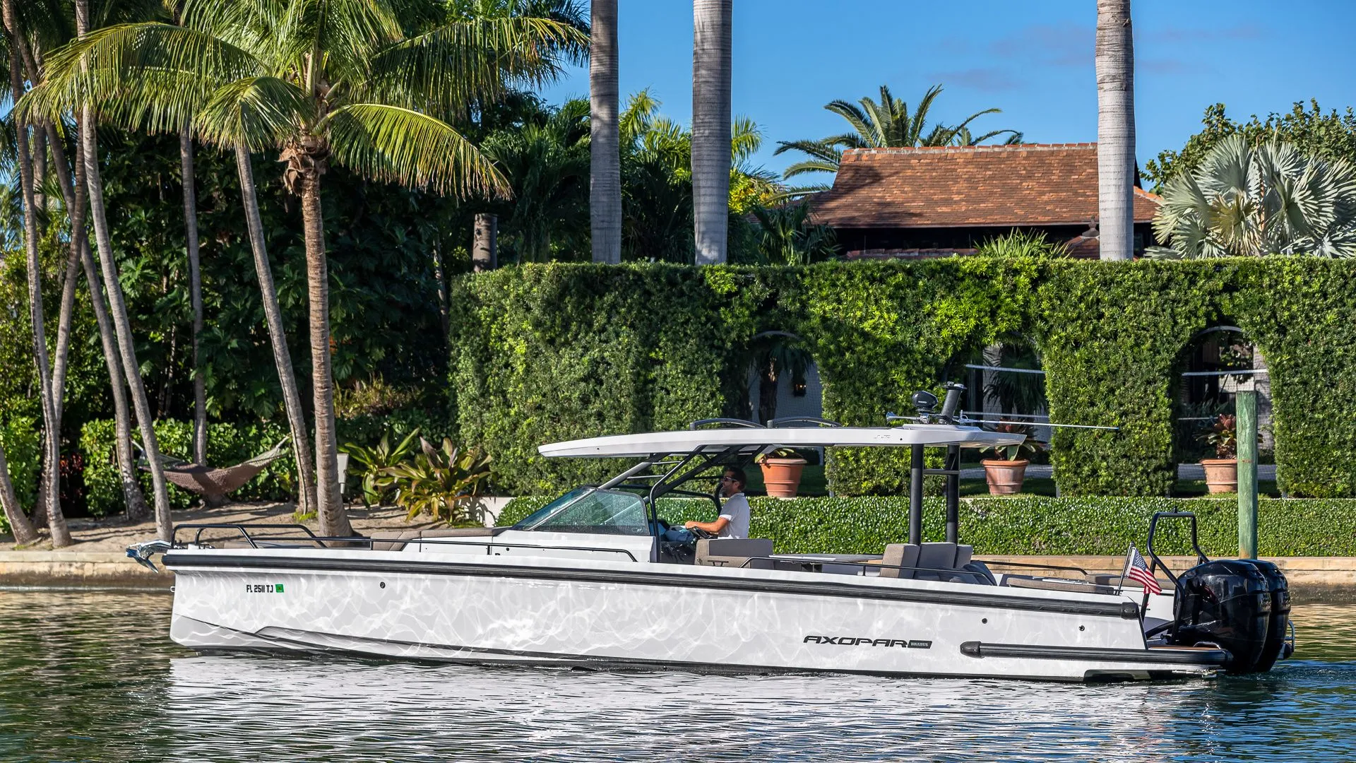 11.5m Miami Motor Yacht Axopar 37 XC Hire