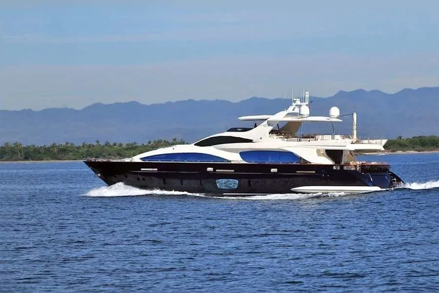 Rent a 31.4m Motor Yacht Azimut 103 in Puerto Vallarta