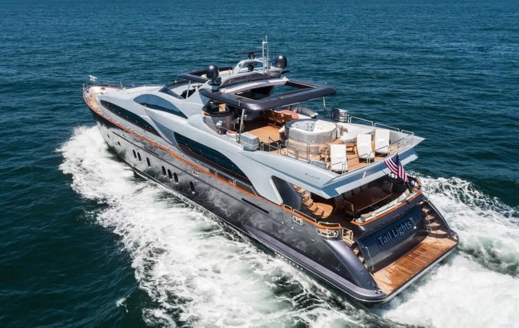 Rent a 35m Boat in Saint Thomas