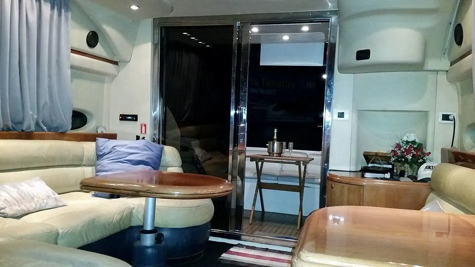 Rent a 12m Azimut 39 in Playa de las Americas