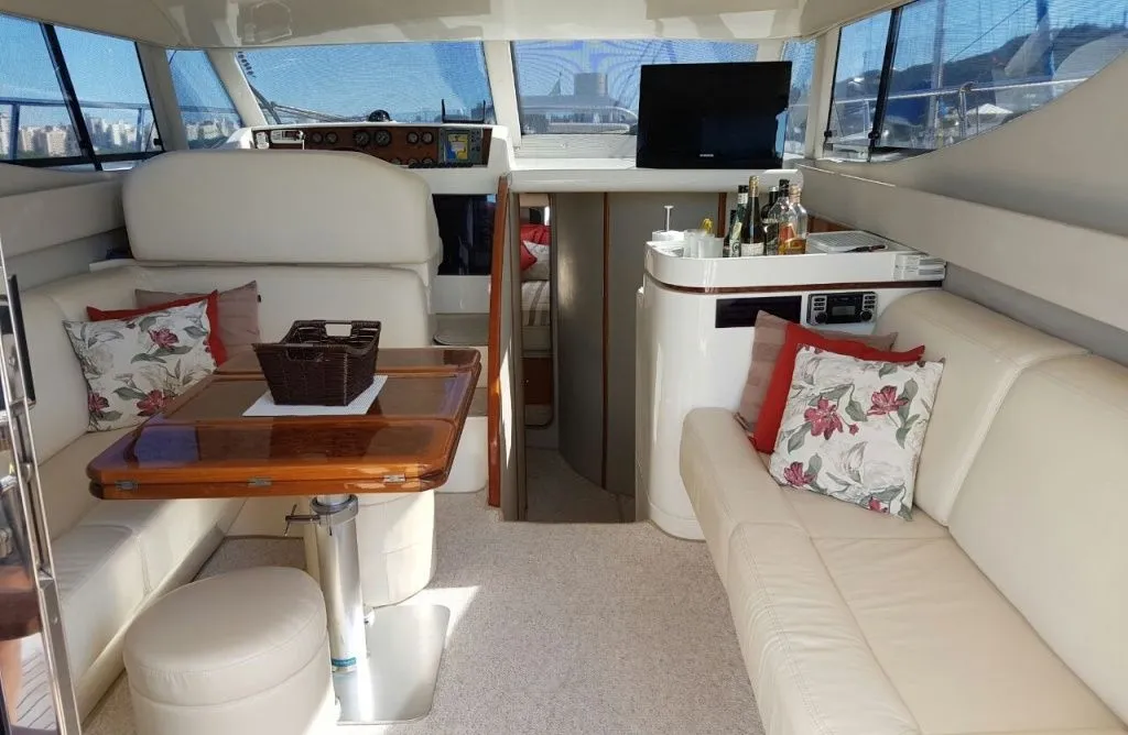 Charter a 12.24m Azimut 40 in Trapiche de Canasvieiras