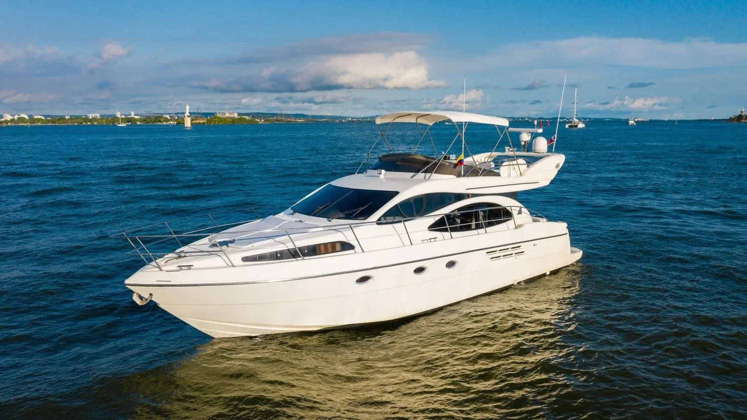 Rent a 14.65m 2 Cabin Motor Yacht in Cartagena de Indias