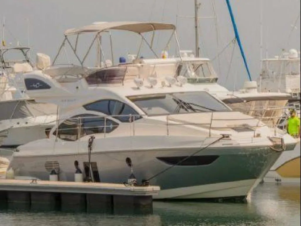Rent a 14.9m Azimut 48 Flybridge Motor Yacht in Santa Marta