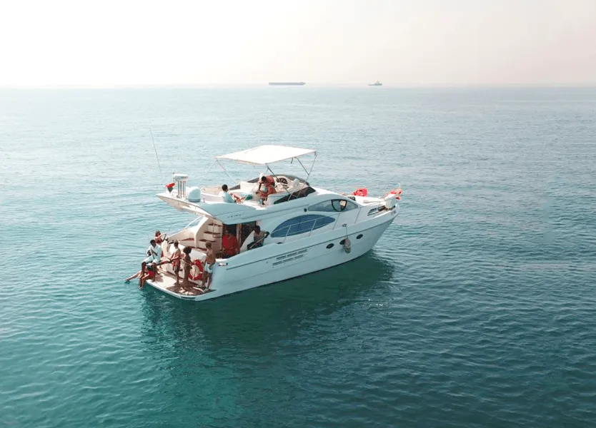 Rent a 15.24m Boat in Dubai