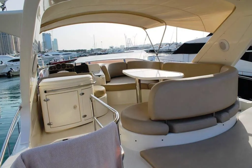 Чартер Gailo 2 - 5