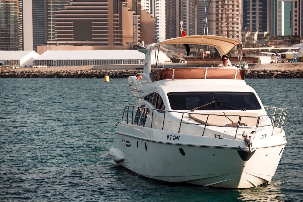 Чартер Gailo 2 - 3