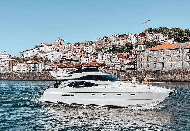 Voyage Charter Boat