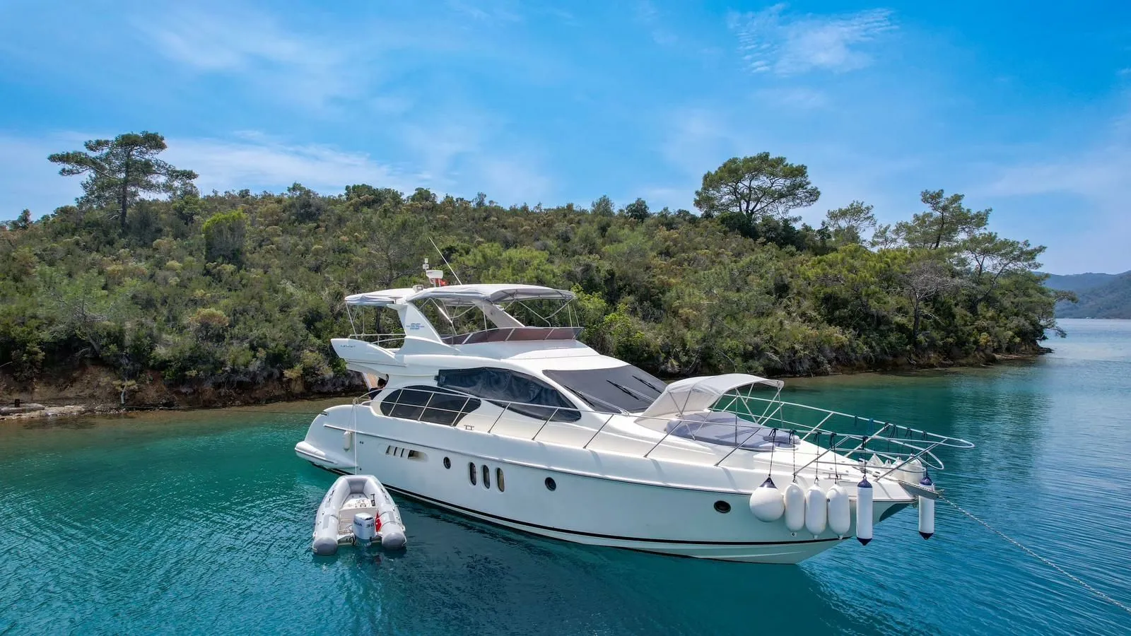Boot - Charter a 17.5m Motor Yacht Azimut 55 in Göcek