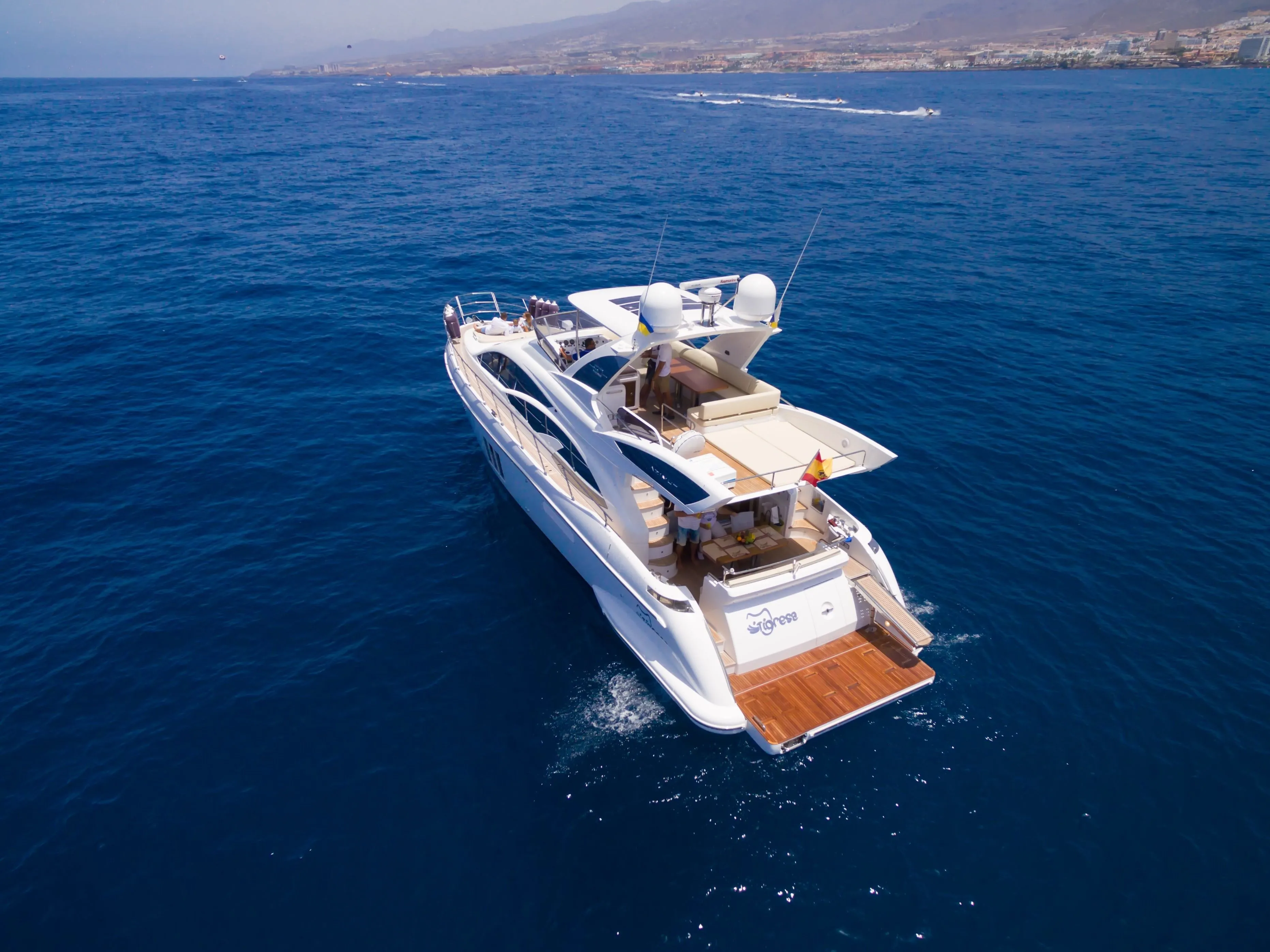 Tigresa Charter Boat