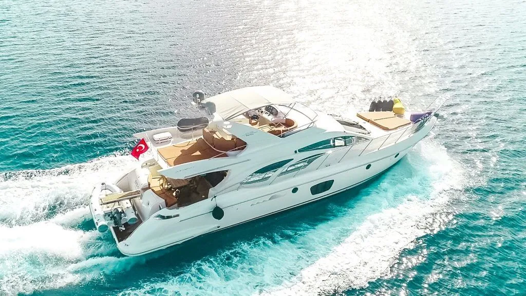 Efe 01 Charter Boat