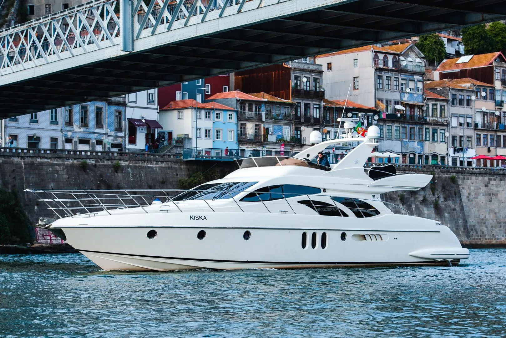 Niska Charter Boat
