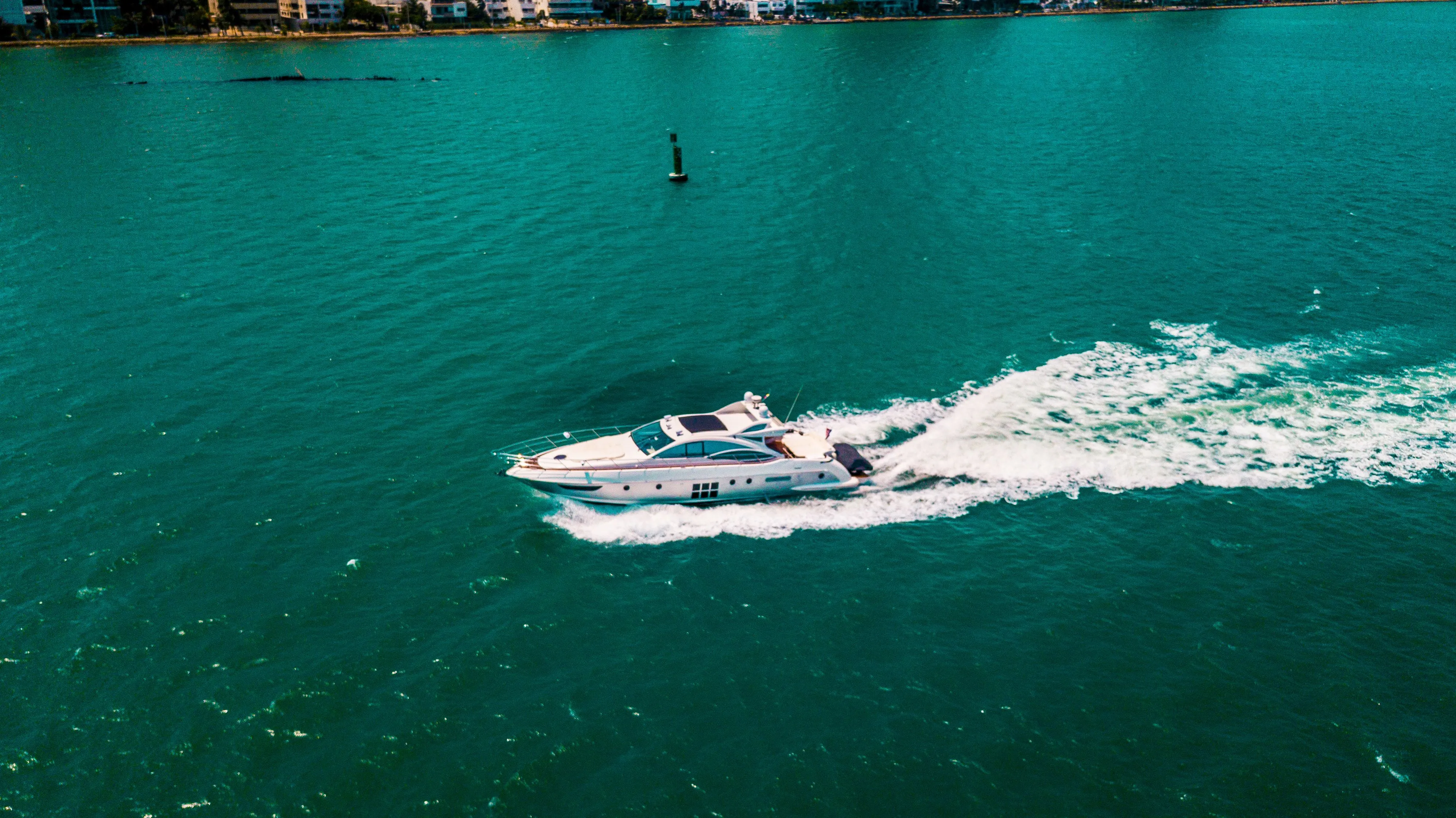 Venecia Charter Boat