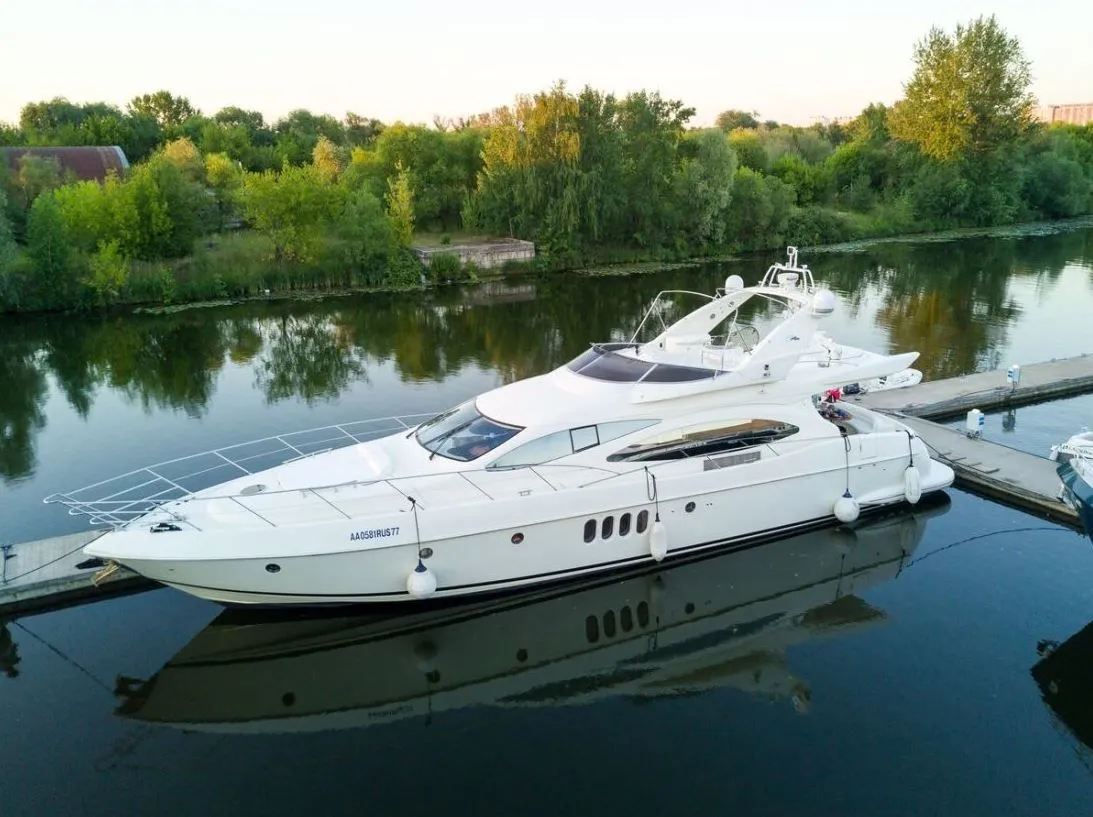 Azimut Charter Boat