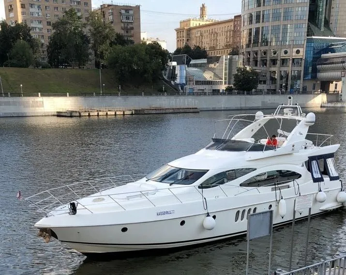Azimut Charter Boat