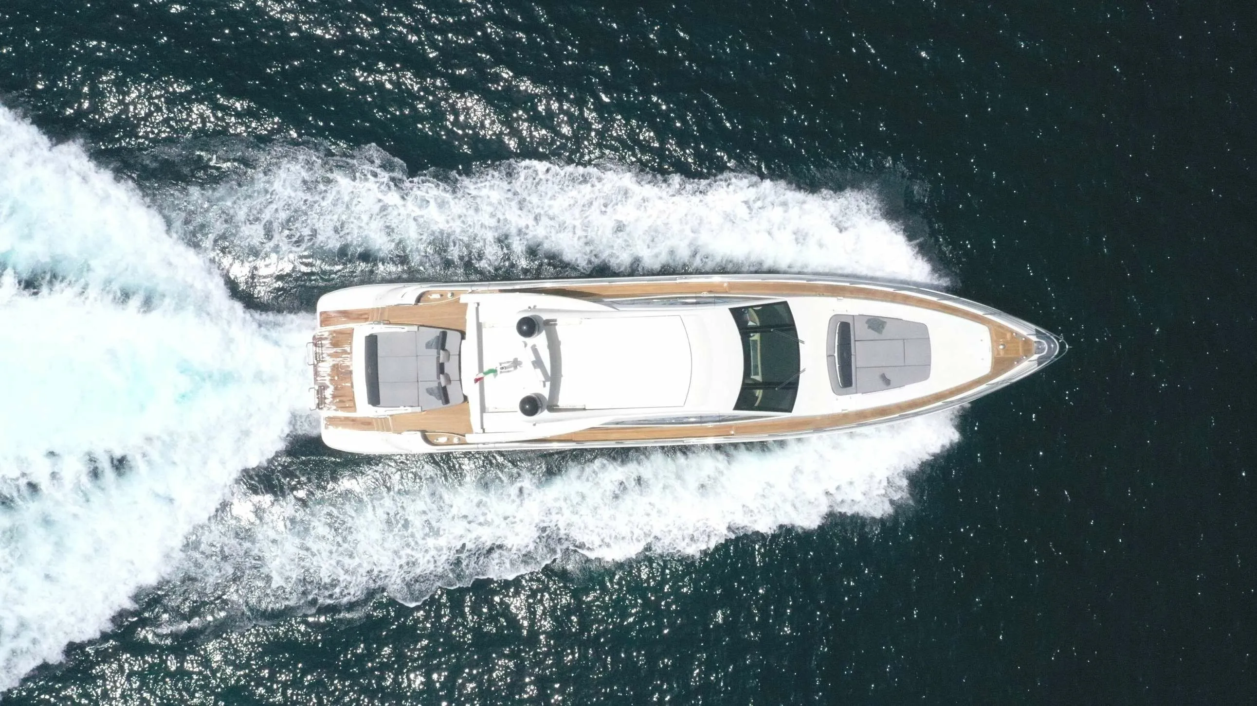 Rent a 26.5m Azimut 86 S in Porto Rotondo