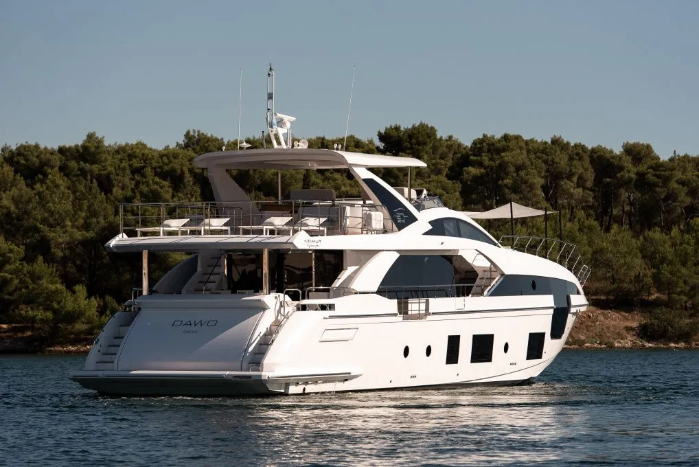 Лодка - Взять в чартер 26.78м Azimut Grande 27 в Шибеник