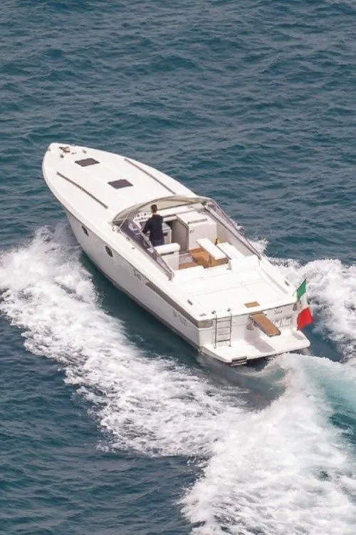 Rent a 13m Motor Yacht in Salerno