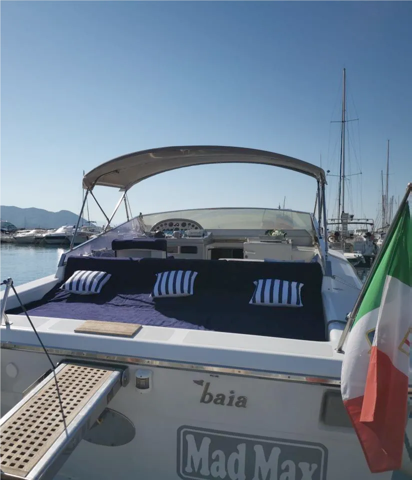 Rent a 13m Motor Yacht in Salerno
