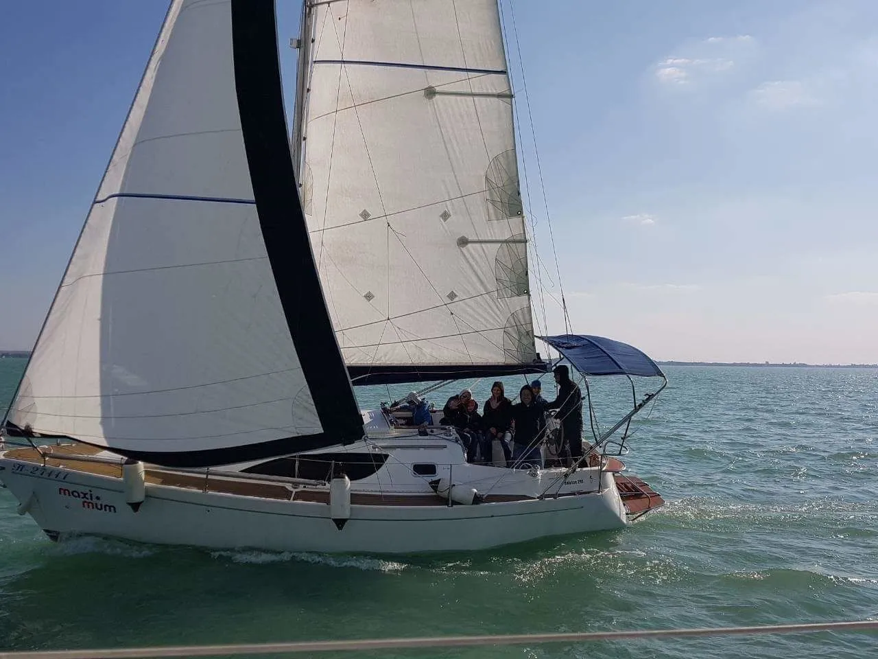 8.99m Balatonfured 2 Cabin Sailing Yacht Hire
