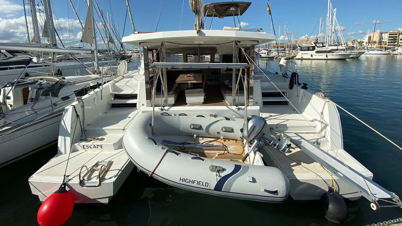 11.99m Can Pastilla Catamaran Bali 4.0 Hire