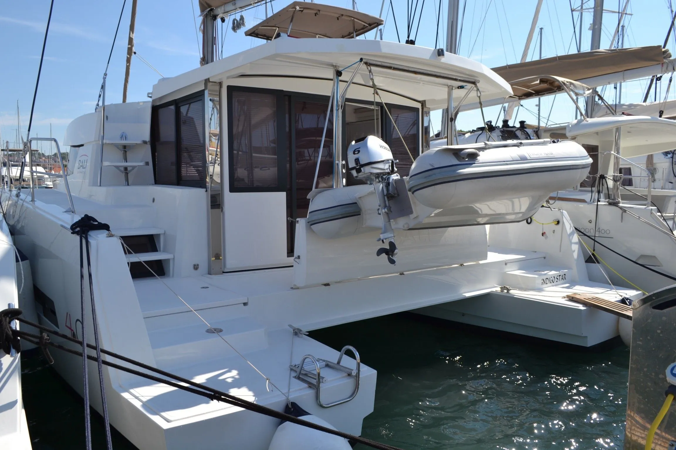 Charter a 11.99m Bali 4.0 in Rogoznica