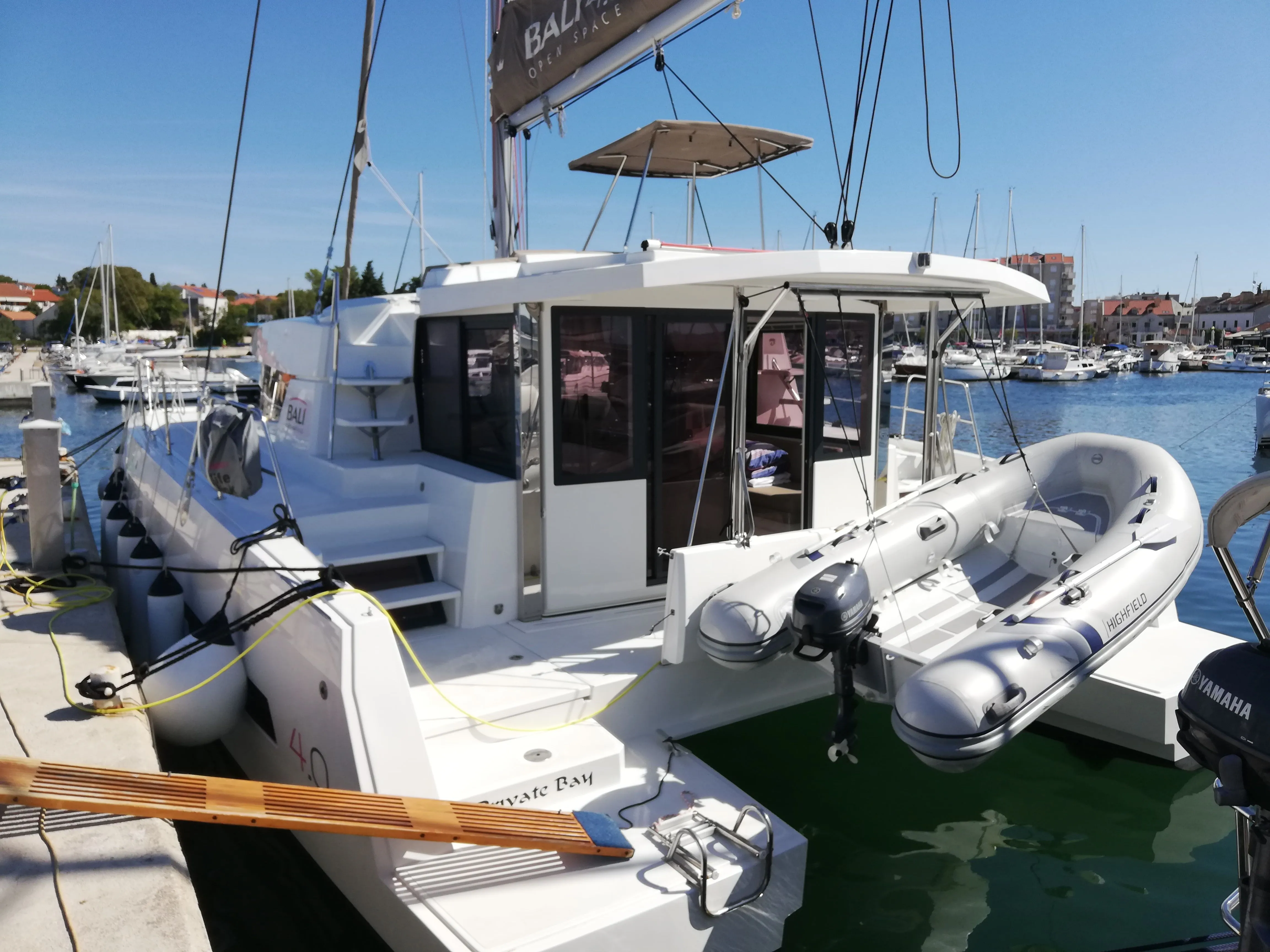 Charter a 11.99m Bali 4.0 in Primošten