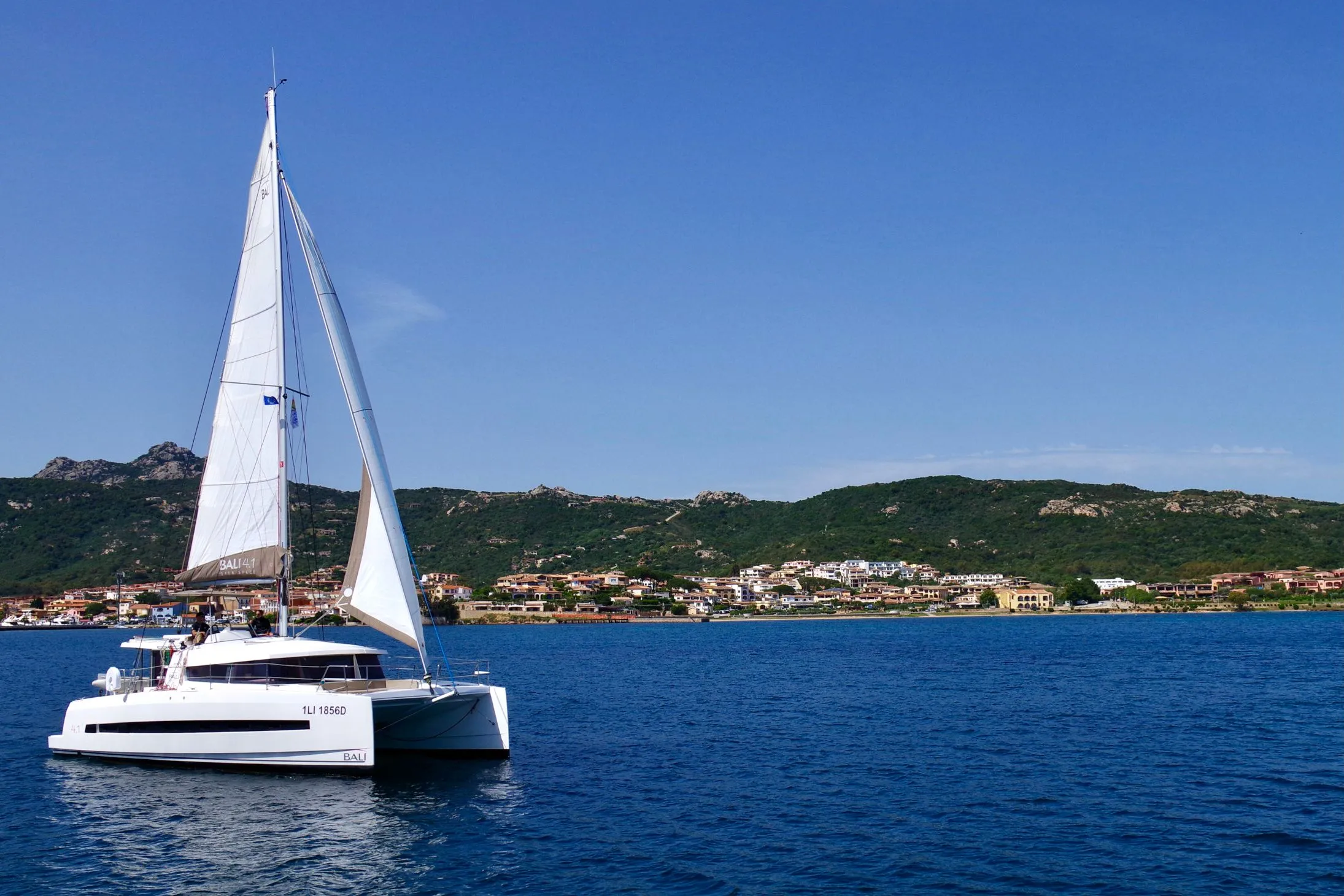 Charter a 12.35m Catamaran Bali 4.1 in Puntone di Scarlino