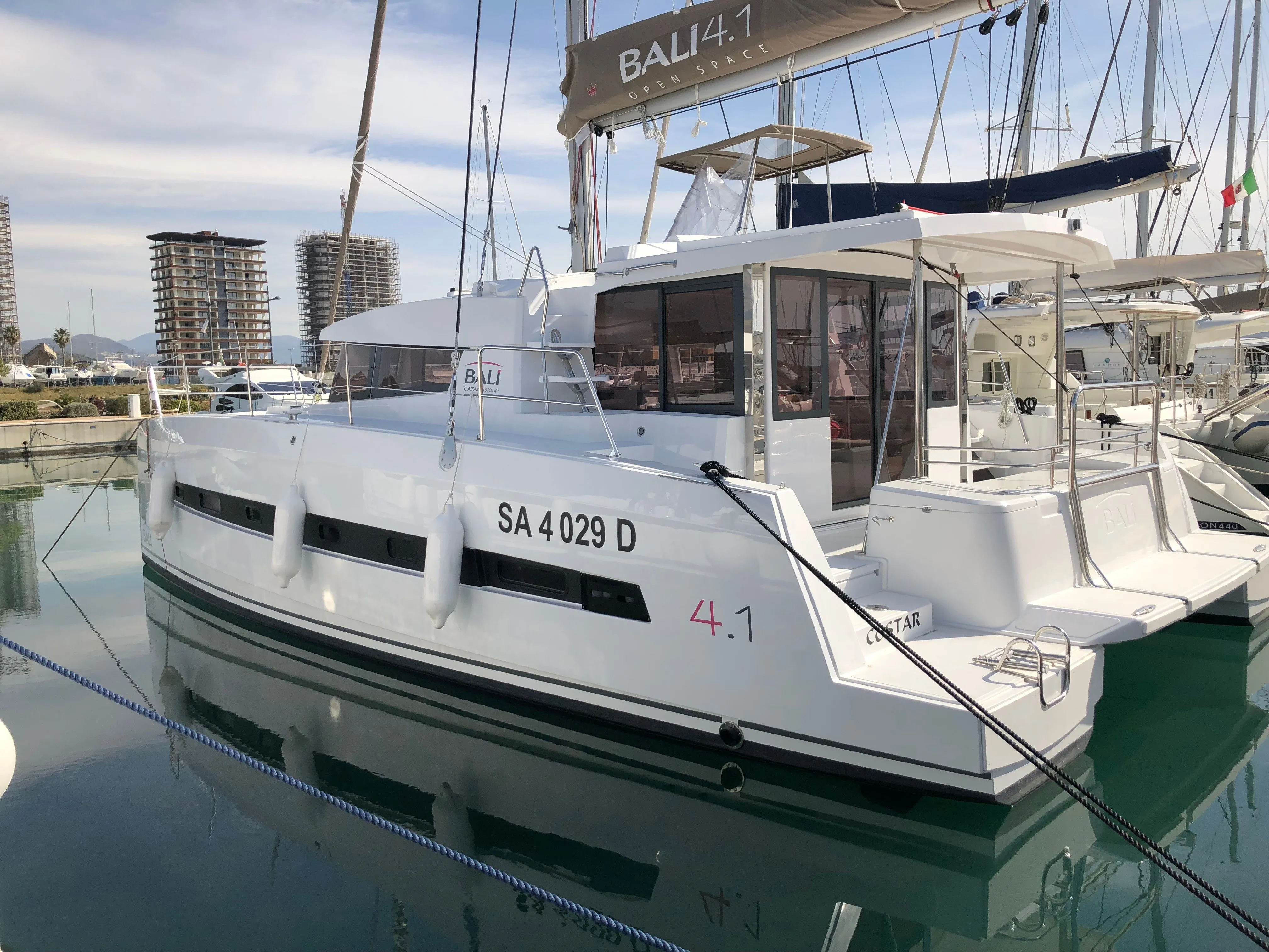 Costar Charterboot - 3