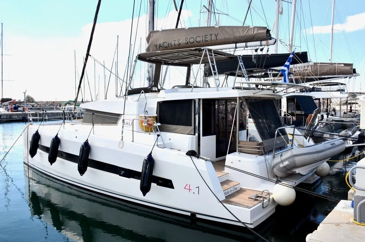 12.37m Athens Boat Hire