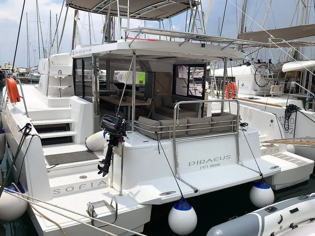 Boot - Explore Preveza on a 12.37m 4 Cabin Catamaran Rental