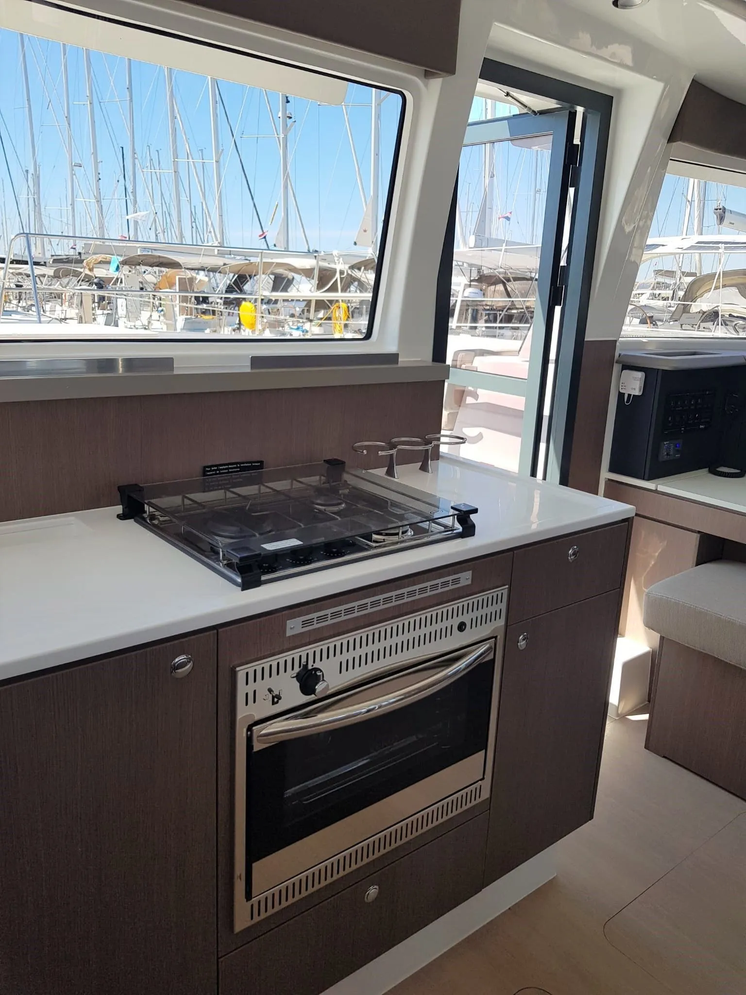 Hubble Charterboot - 5