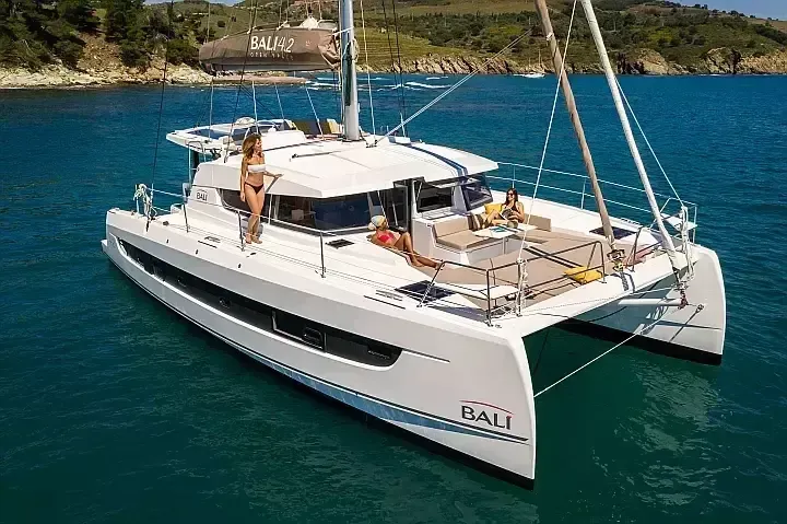 Charter a 12.85m Bali 4.2 in Sant Antoni de Portmany