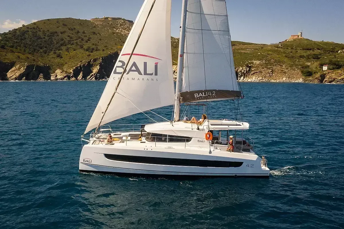 Manuela Charter Boat