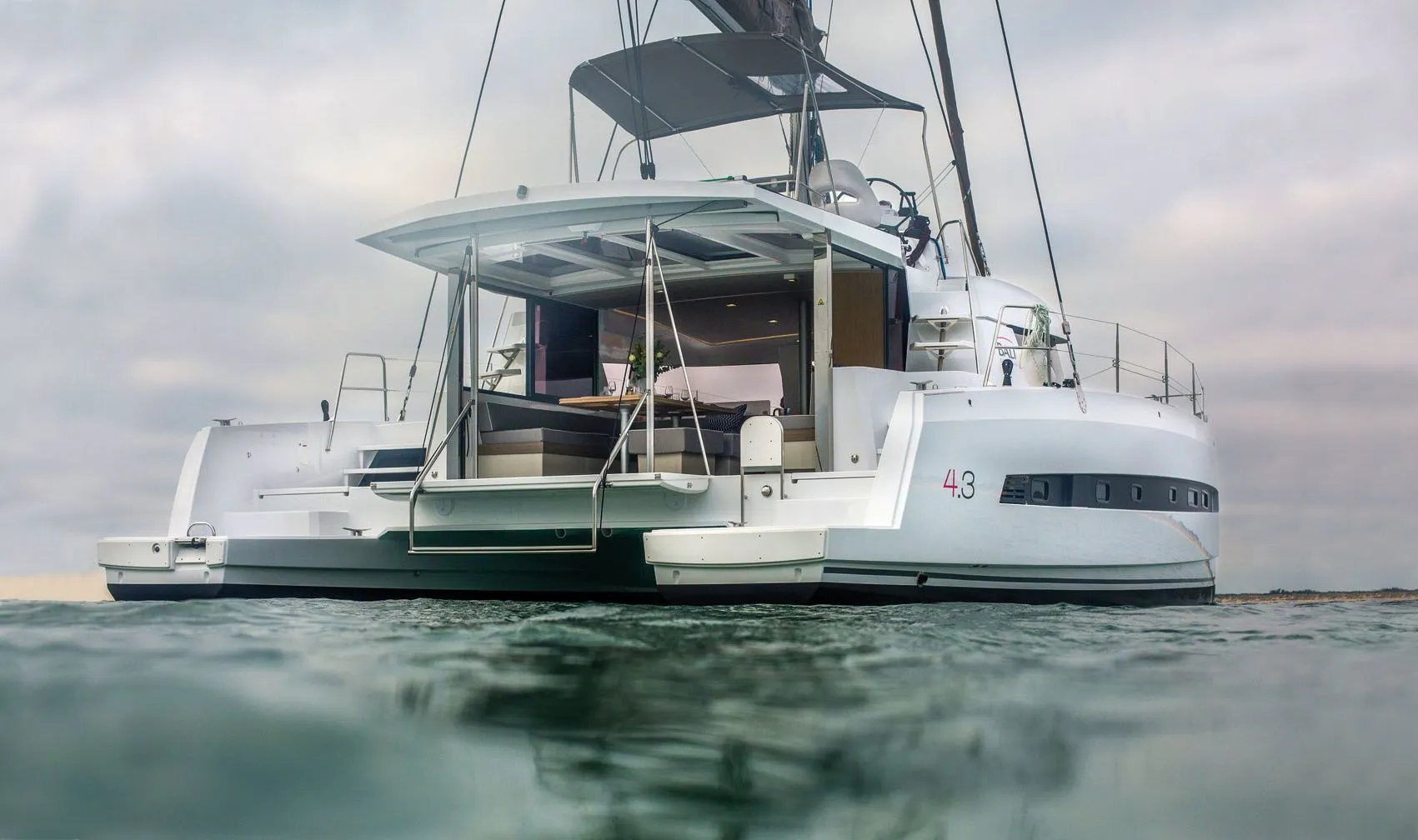 Charter a 13.2m Boat in Uturoa