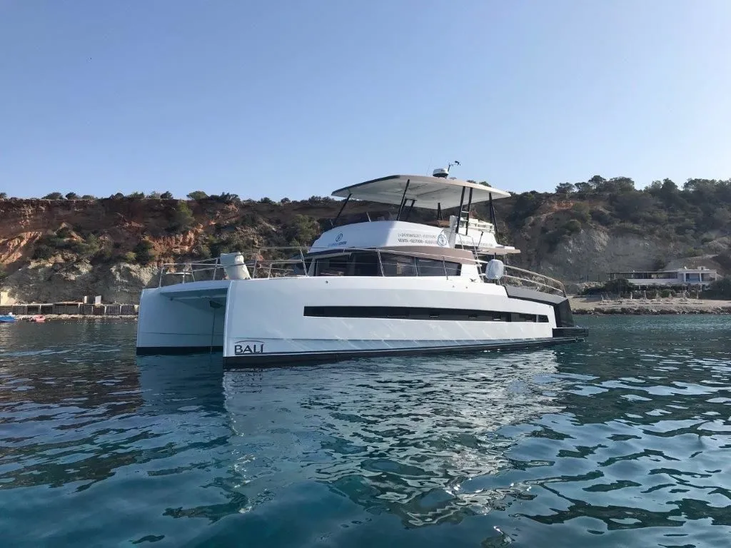 Charter a 12.85m Bali 4.3 MY in Sant Antoni de Portmany