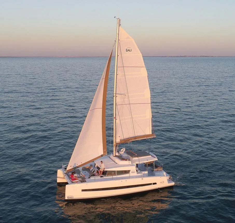 13.1m Ribishi Catamaran Bali 4.3 Hire