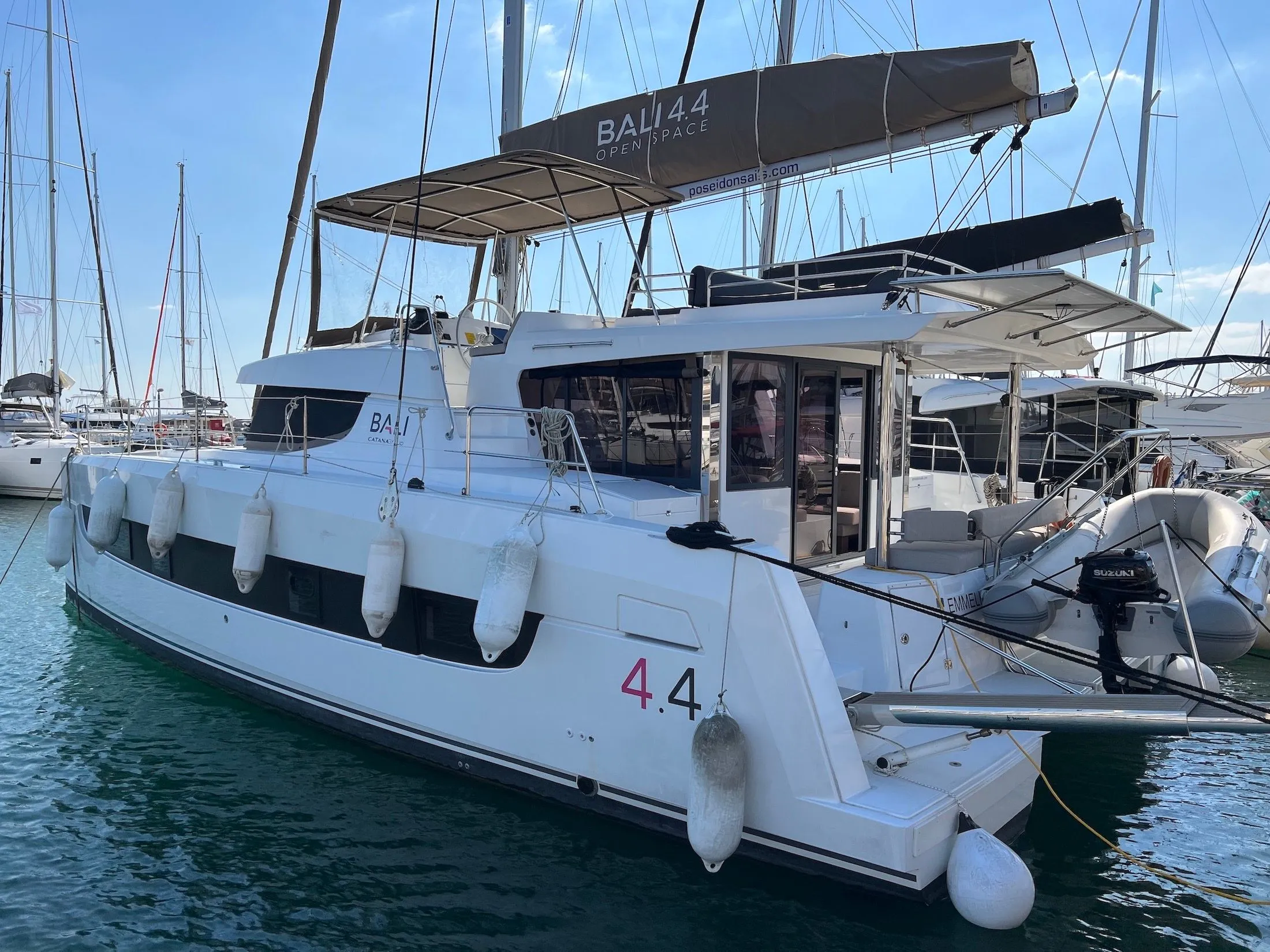 Rent a 13.71m Catamaran Bali 4.4 in Athens