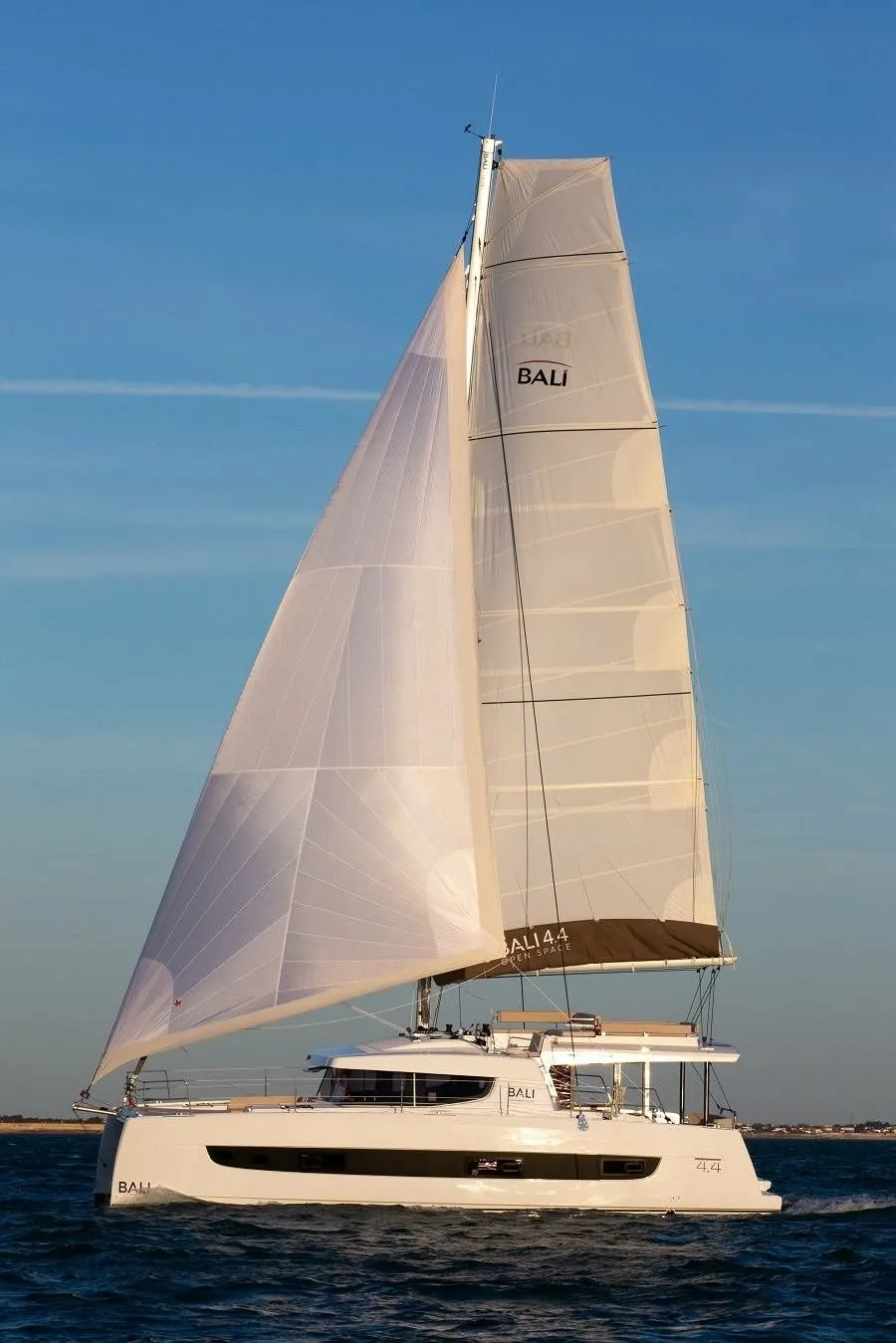 Charter a 13.5m Catamaran in Pirovac