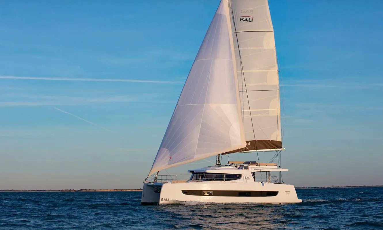 Charter a 13.75m Catamaran in Marsh Harbour