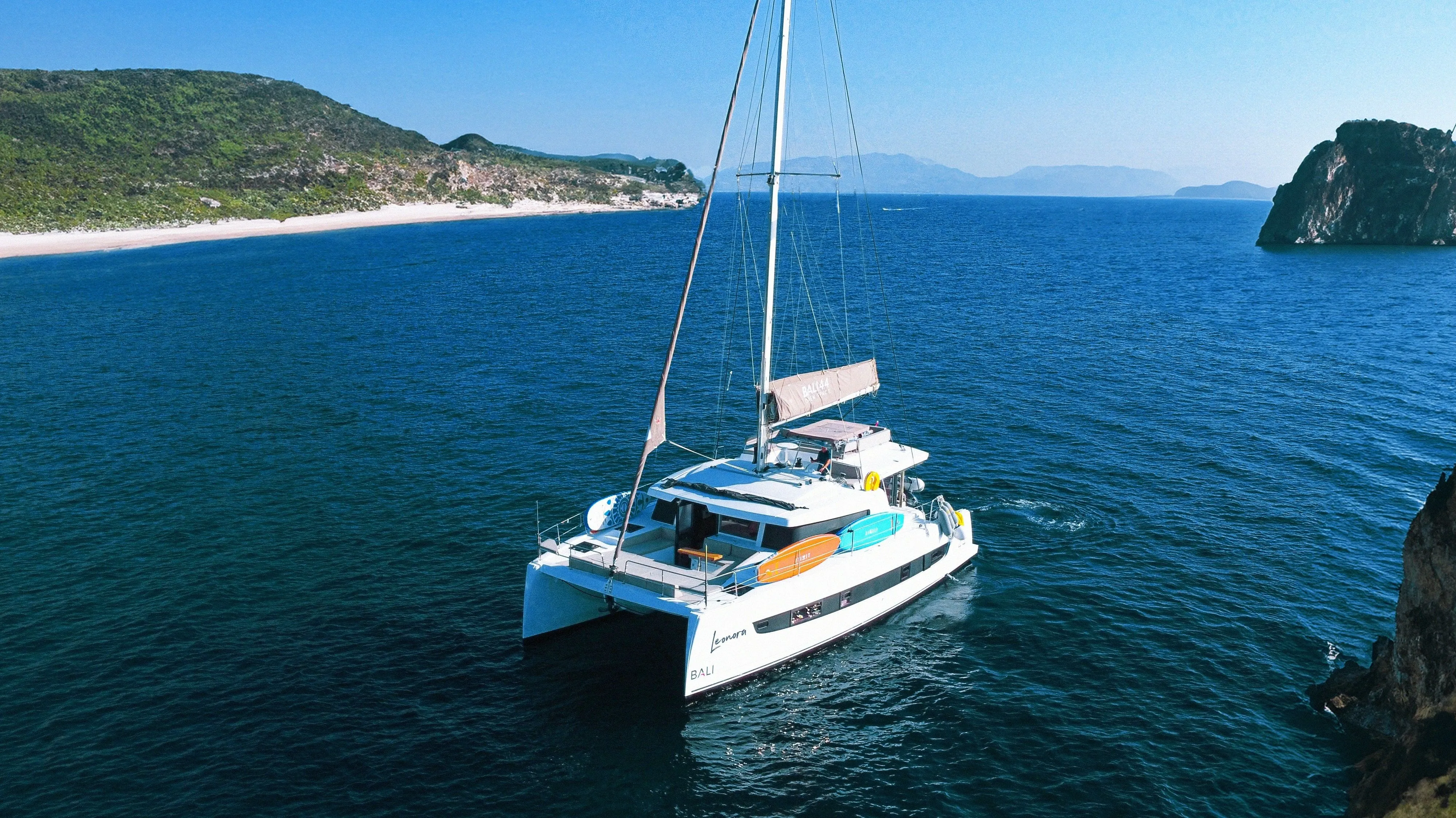 Charter a 13.5m Bali 4.4 in Turgutreis