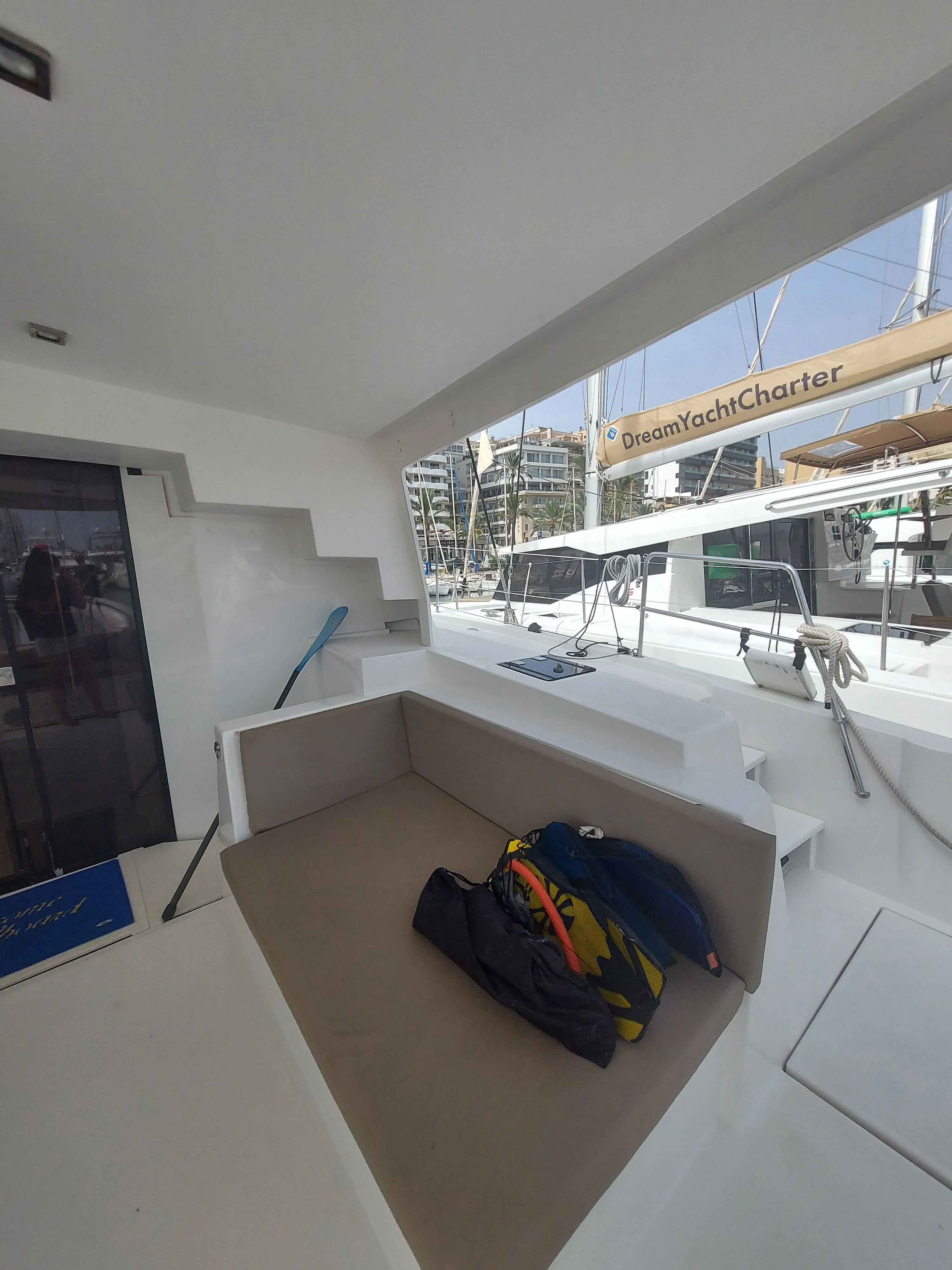 Чартер Agami - 4